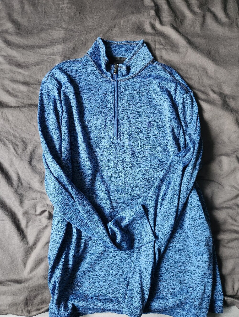 Izod Men's Heathered Blue Half-Zip Pullover